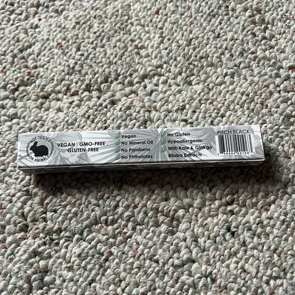 Seraphine Botanicals Luna Pitch Black Liquid Eyeliner - Picture 3 of 5